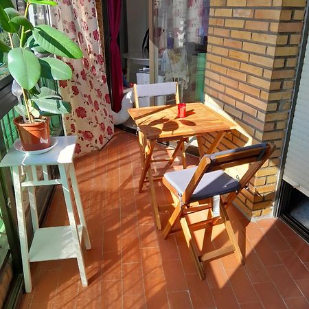 Room In Shared Apartment With Parking อัลมูเญการ์ ภายนอก รูปภาพ