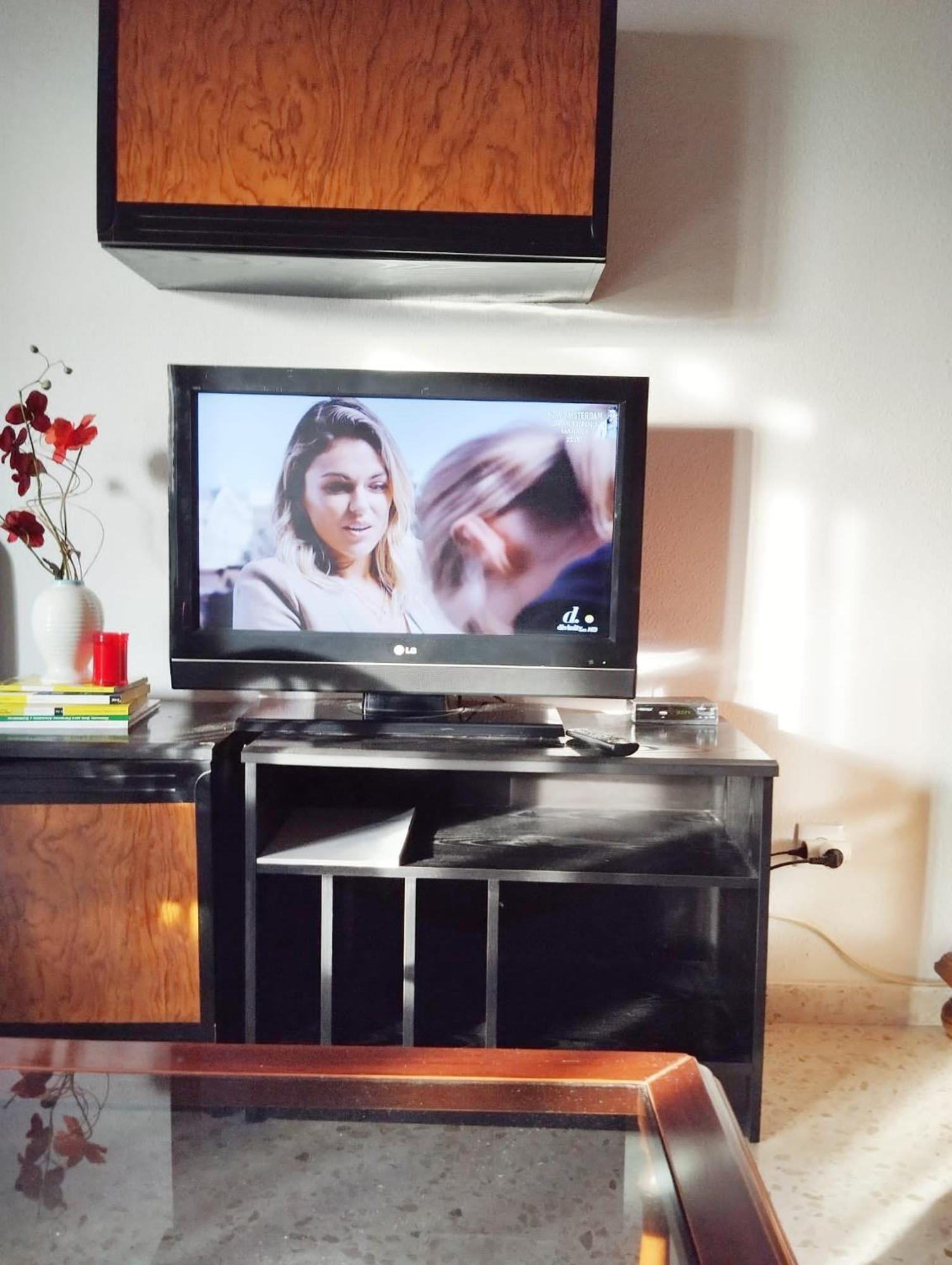 Room In Shared Apartment With Parking อัลมูเญการ์ ภายนอก รูปภาพ